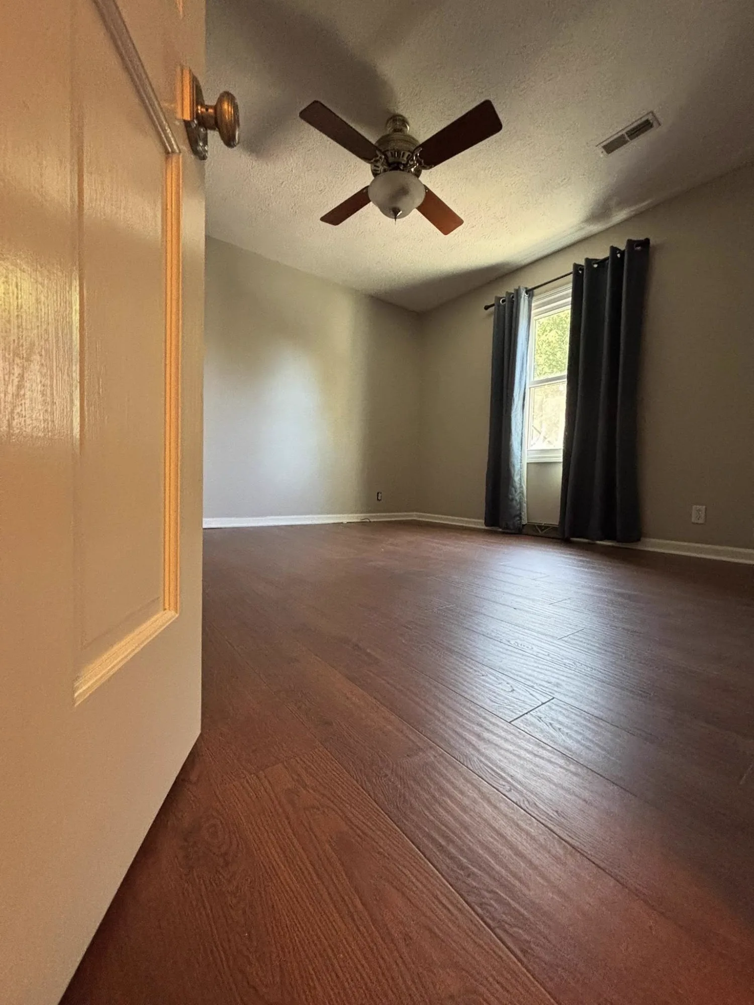 Prepping Your Home for New Flooring: A Room-by-Room Checklist
